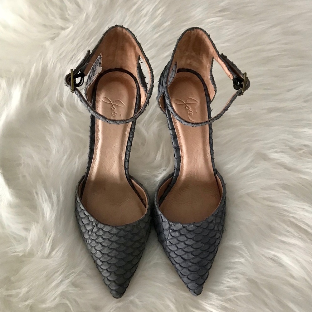 Joie ankle strap heel